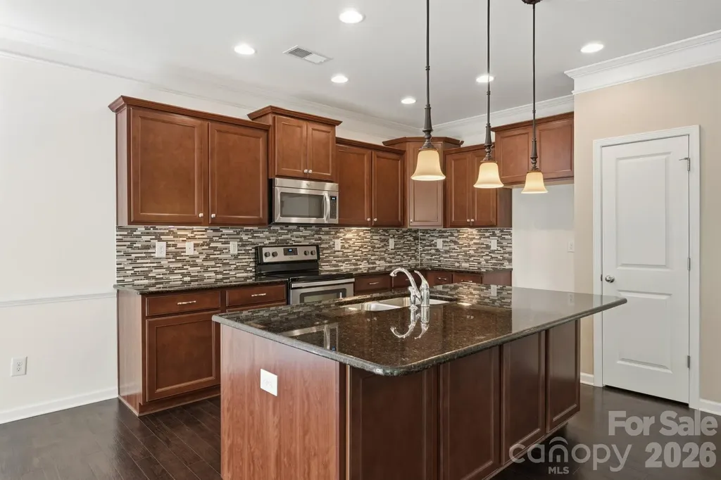 106 E Heart Pine Lane Statesville NC 28677