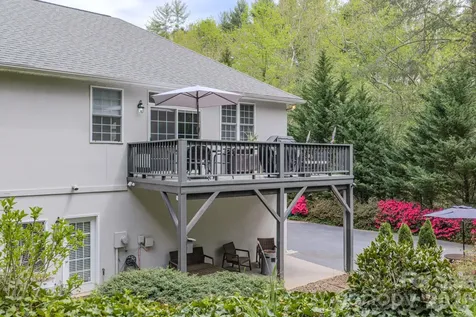 9 Double Eagle Drive Weaverville NC 28787