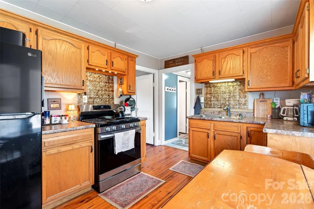 11 Dix Creek #2 Road Leicester NC 28748