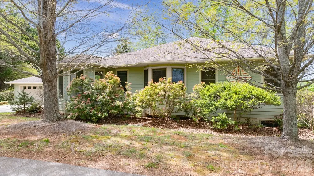 27 Magnolia Drive Nebo NC 28761