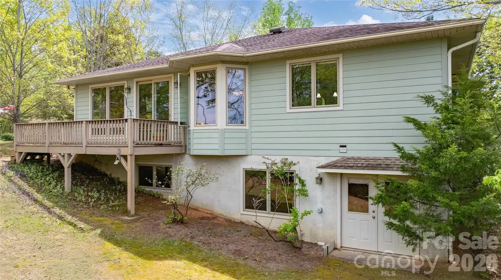 27 Magnolia Drive Nebo NC 28761