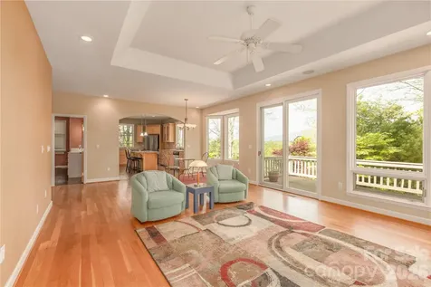 27 Magnolia Drive Nebo NC 28761