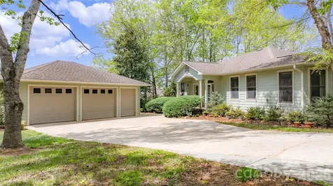 27 Magnolia Drive Nebo NC 28761