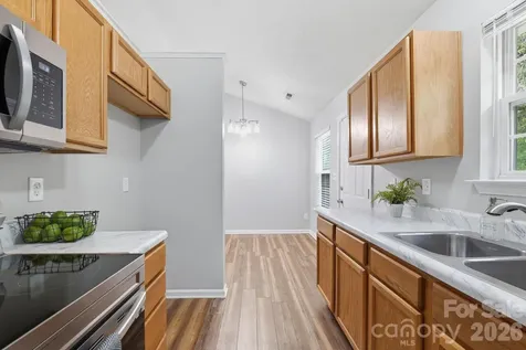 11026 Olde English Drive Charlotte NC 28216
