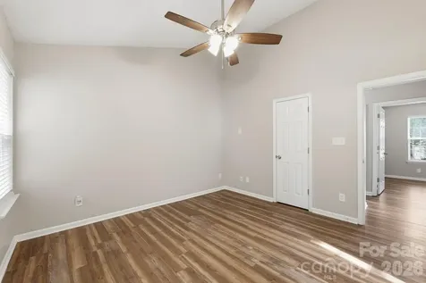 11026 Olde English Drive Charlotte NC 28216
