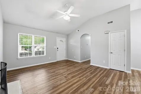 11026 Olde English Drive Charlotte NC 28216