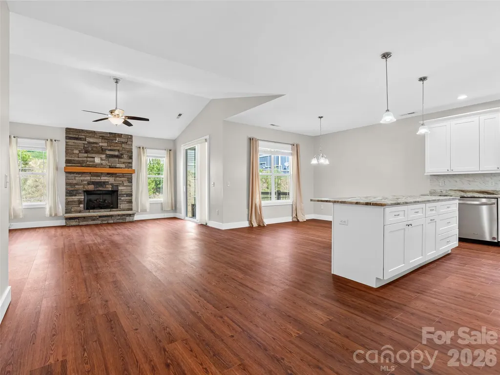 237 Leyland Circle Hendersonville NC 28792