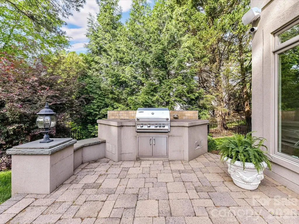15615 Mccullers Court Charlotte NC 28277