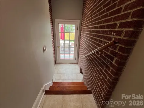 93 Laycock Road Hendersonville NC 28792