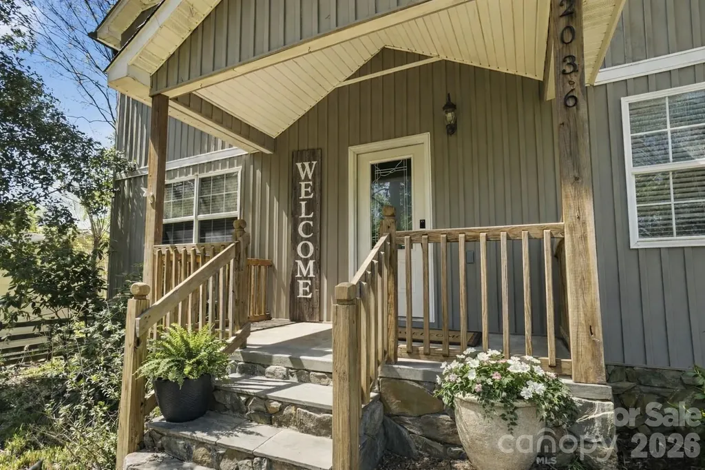 2036 Hickory Hills Drive Denver NC 28037