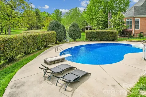 3001 Cardigan Court Matthews NC 28104