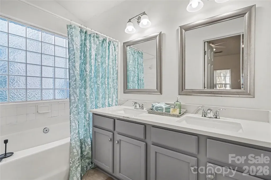11709 Black Maple Avenue Charlotte NC 28269