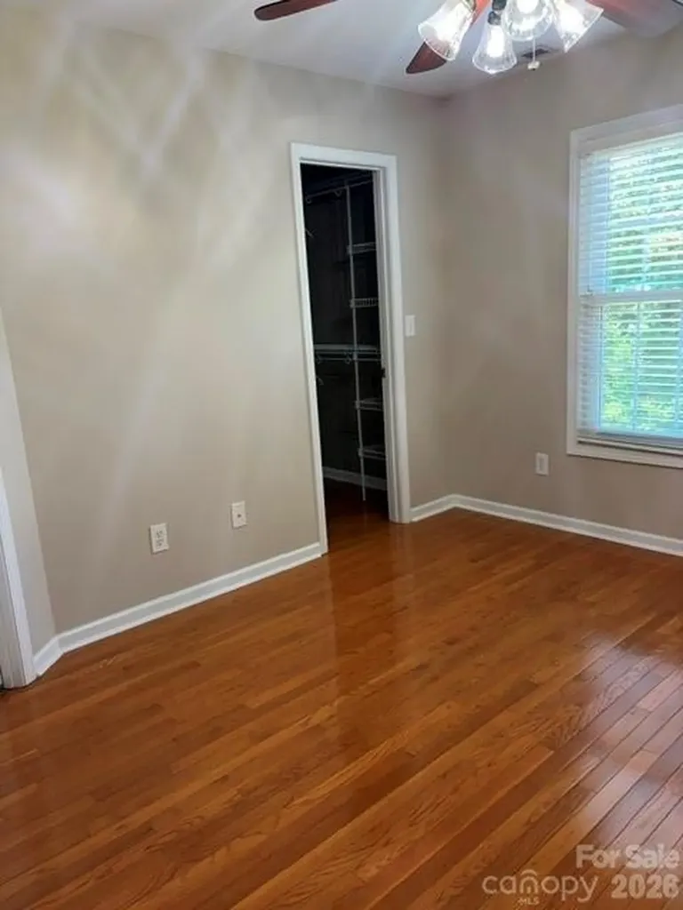 4726 Crystal Falls Avenue Hickory NC 28601