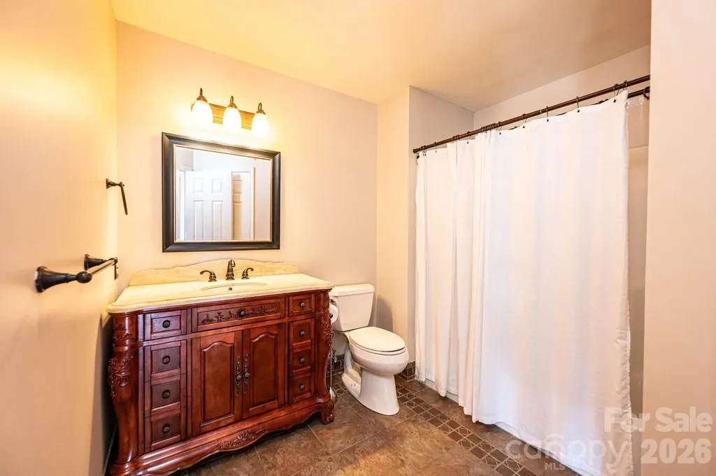 4726 Crystal Falls Avenue Hickory NC 28601