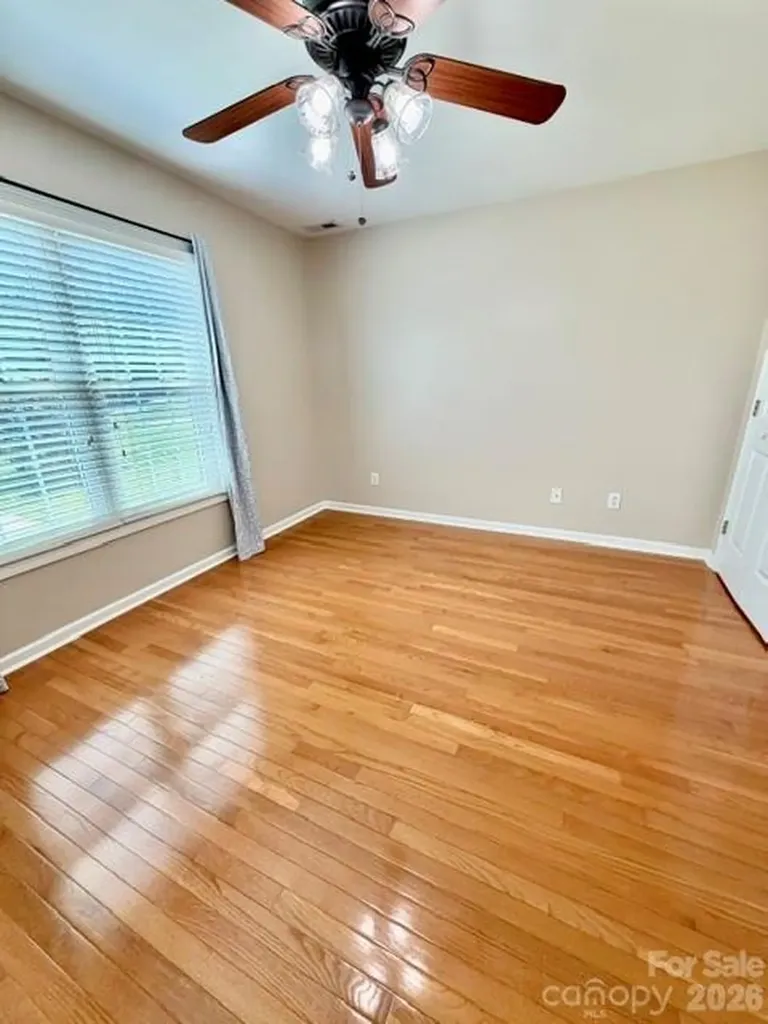 4726 Crystal Falls Avenue Hickory NC 28601