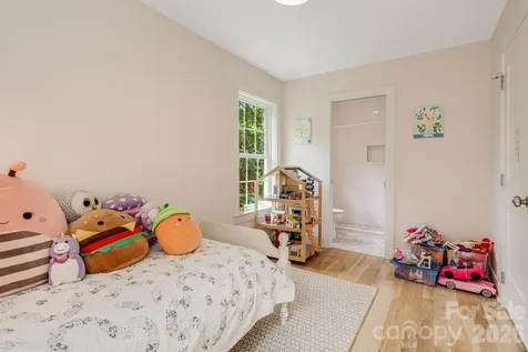 92 Rose Hill Road Asheville NC 28803