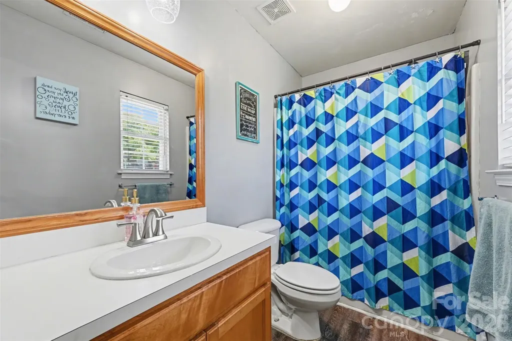 353 Woodlawn Avenue Mount Holly NC 28120