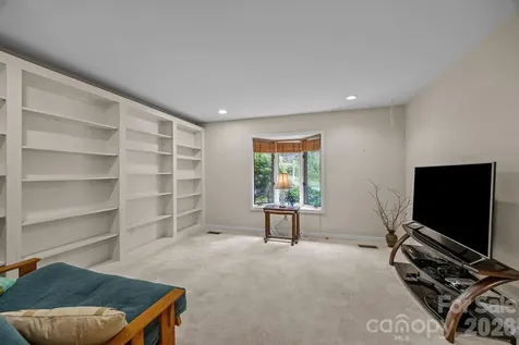 68 Stony Ridge Asheville NC 28804