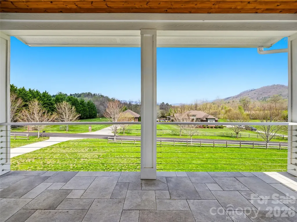 5 Sweetgrass Lane Fletcher NC 28732