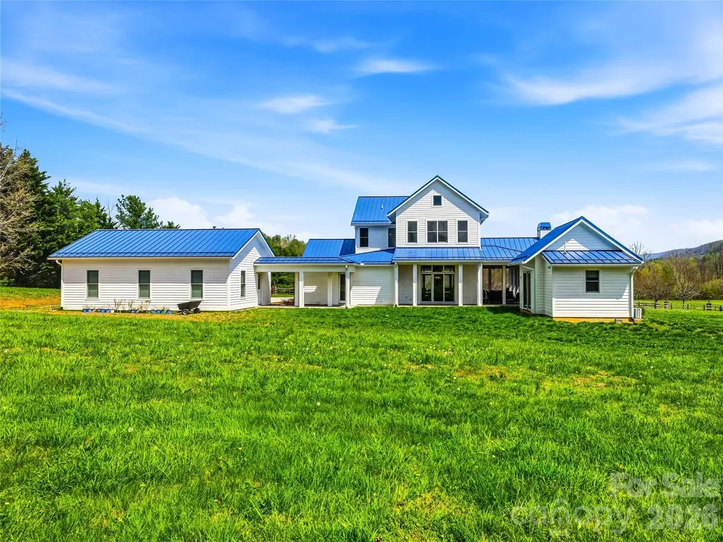 5 Sweetgrass Lane Fletcher NC 28732