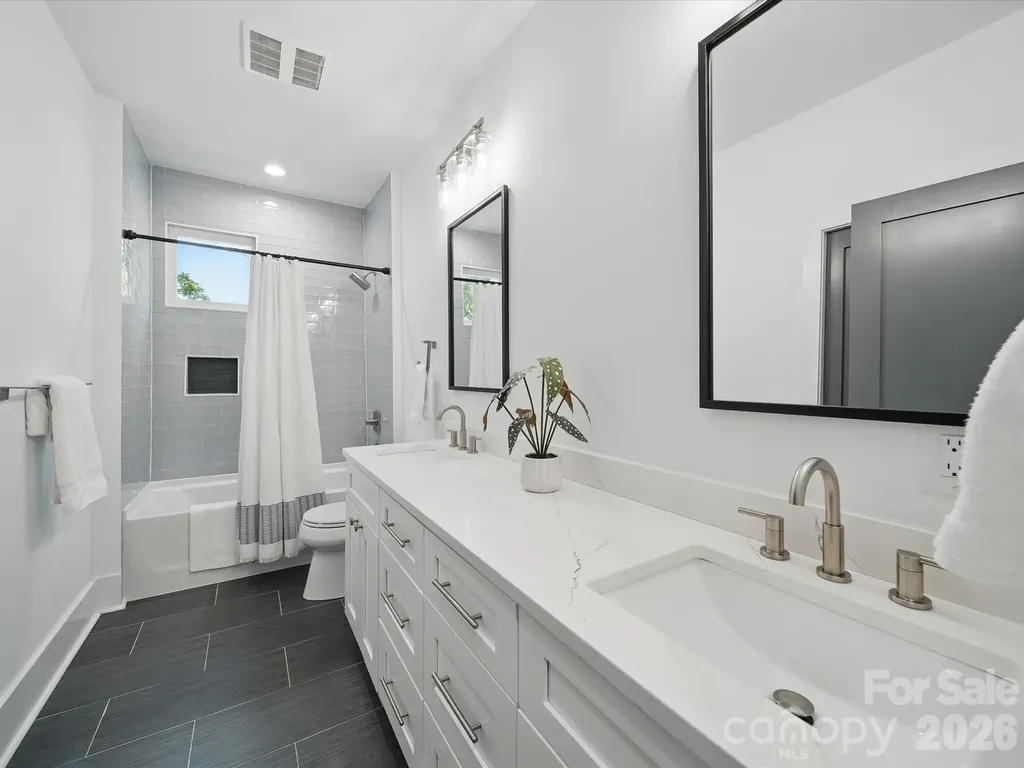 708 Cross Trail Drive Charlotte NC 28204