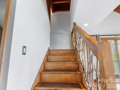 49 Slickrock Ridge Way S Burnsville NC 28714