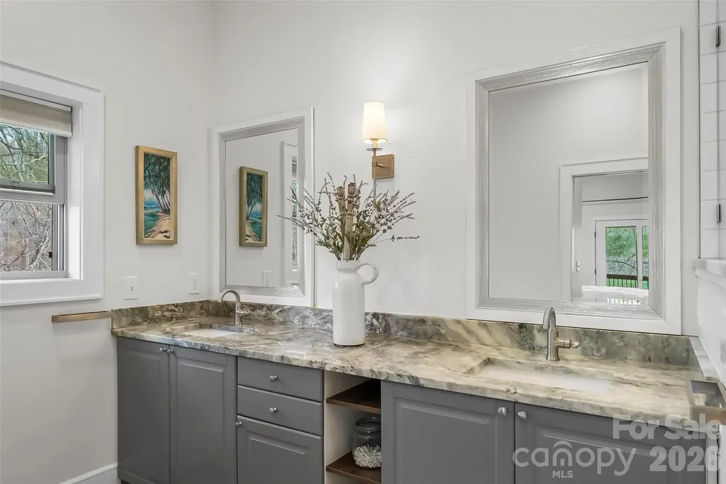 628 Brush Creek Road Fairview NC 28730