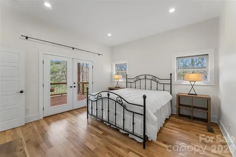 628 Brush Creek Road Fairview NC 28730