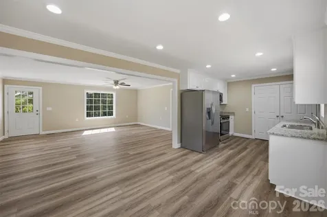 4915 S T Clark Road Morganton NC 28655