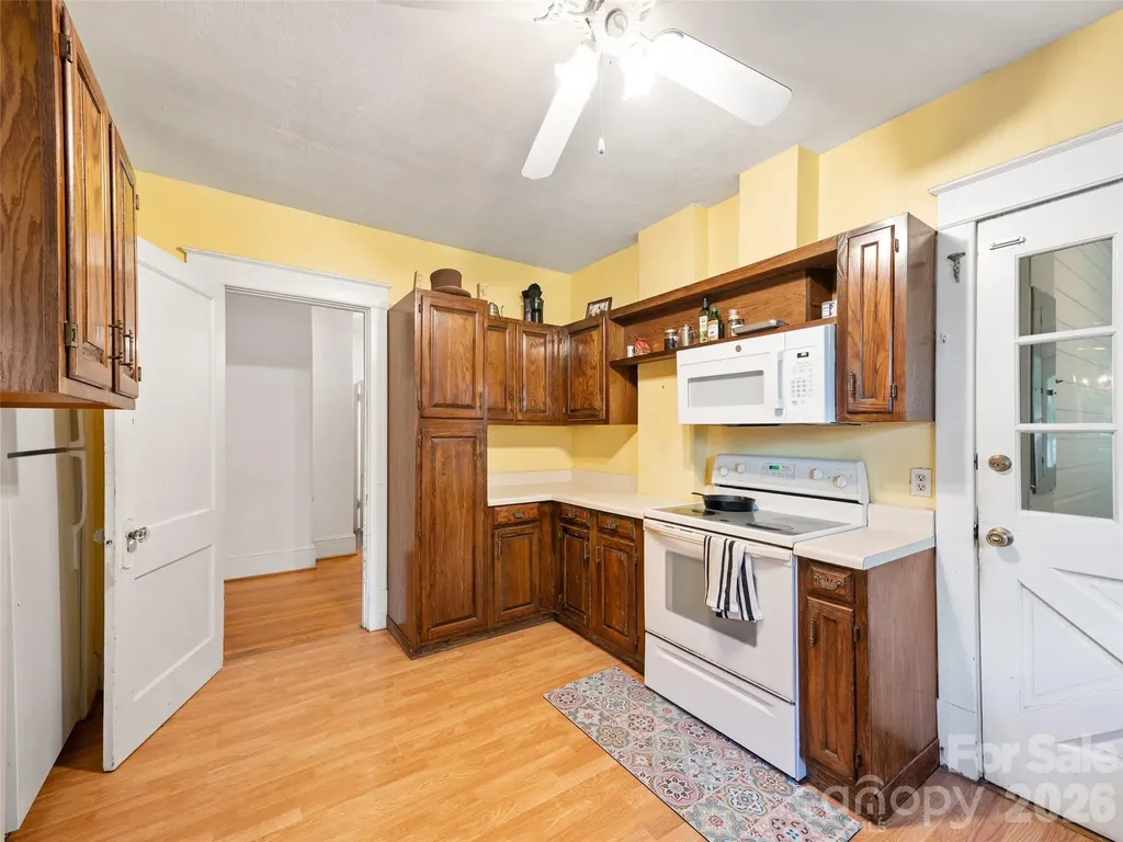 147 Walnut Avenue Spruce Pine NC 28777