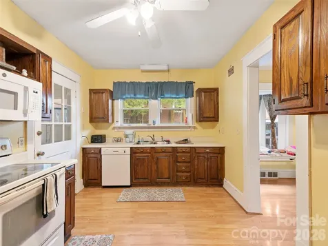147 Walnut Avenue Spruce Pine NC 28777