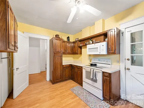 147 Walnut Avenue Spruce Pine NC 28777