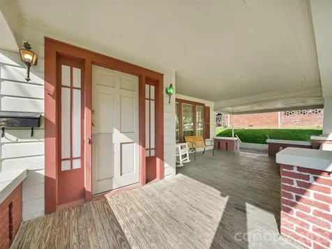 147 Walnut Avenue Spruce Pine NC 28777