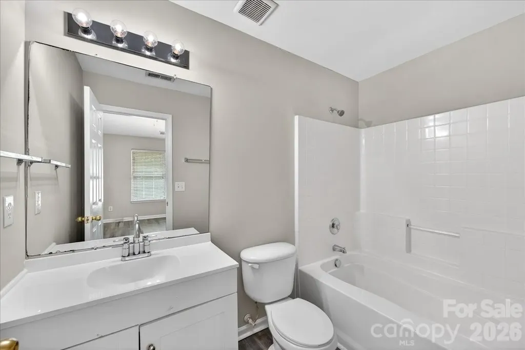 8619 Wandering Creek Way Charlotte NC 28227