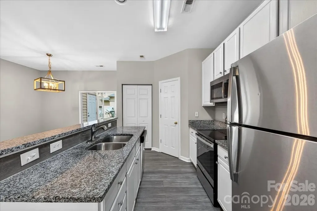 8619 Wandering Creek Way Charlotte NC 28227