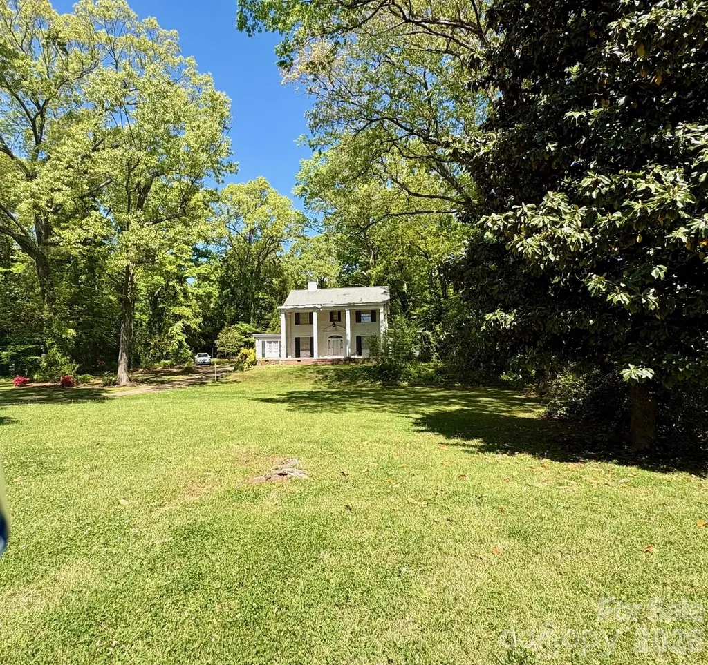1612 S New Hope Road Gastonia NC 28054