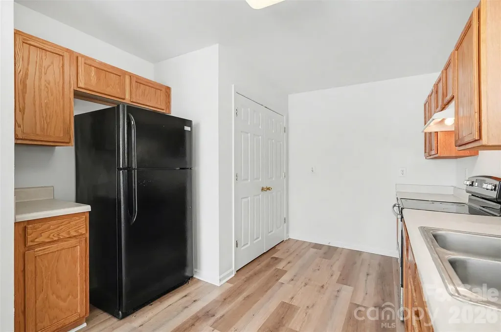 1215 Mcallister Drive Charlotte NC 28216
