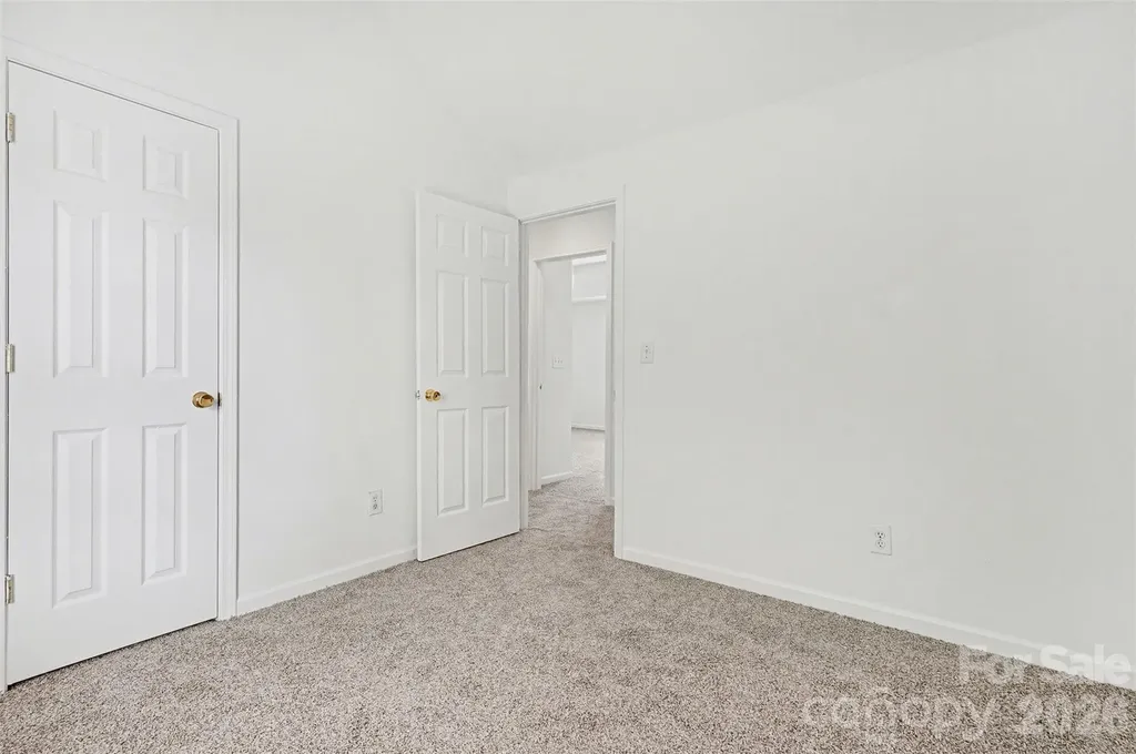 1215 Mcallister Drive Charlotte NC 28216