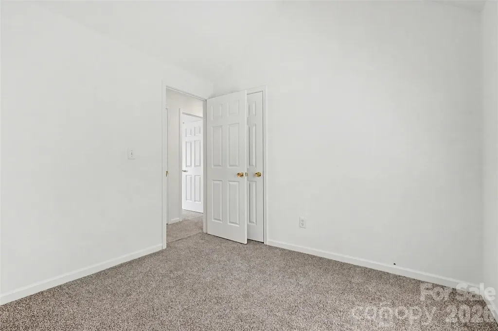 1215 Mcallister Drive Charlotte NC 28216