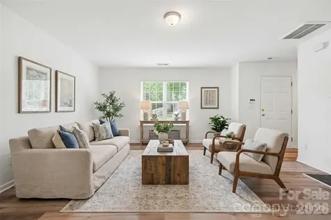 1215 Mcallister Drive Charlotte NC 28216