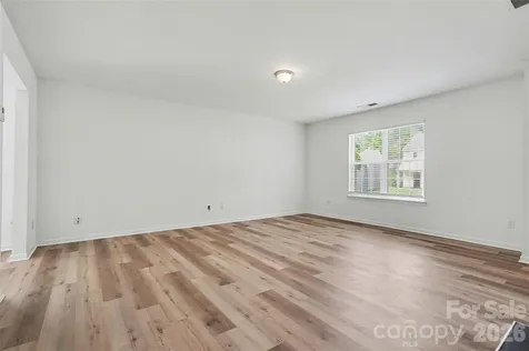 1215 Mcallister Drive Charlotte NC 28216