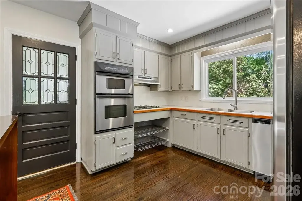 4640 Town And Country Drive Charlotte NC 28226