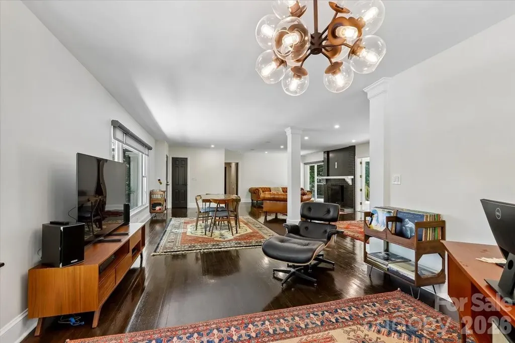 4640 Town And Country Drive Charlotte NC 28226