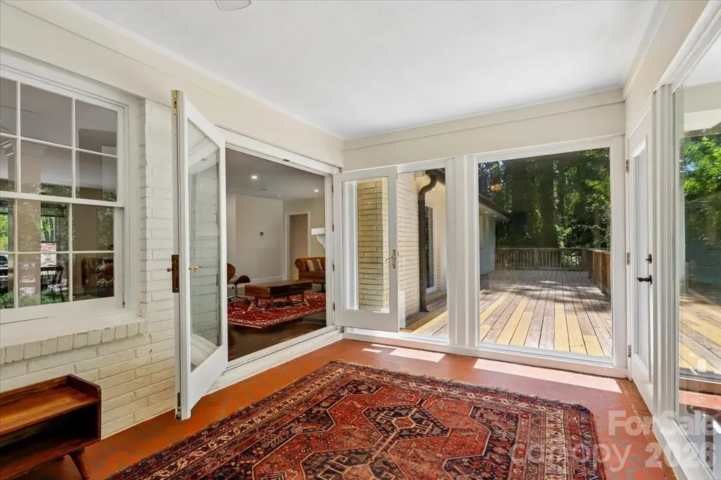 4640 Town And Country Drive Charlotte NC 28226