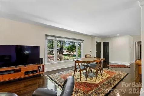 4640 Town And Country Drive Charlotte NC 28226