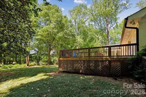 4640 Town And Country Drive Charlotte NC 28226