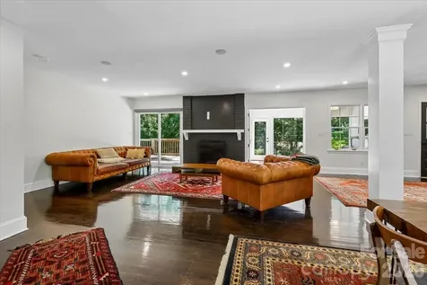 4640 Town And Country Drive Charlotte NC 28226
