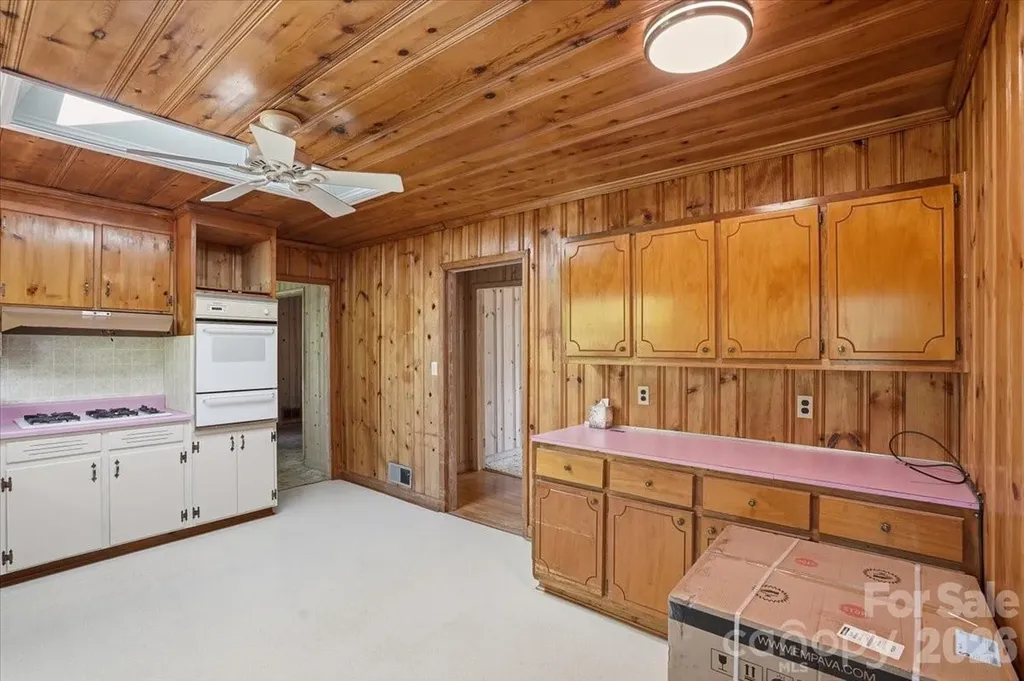 160 Denton Street Columbus NC 28722