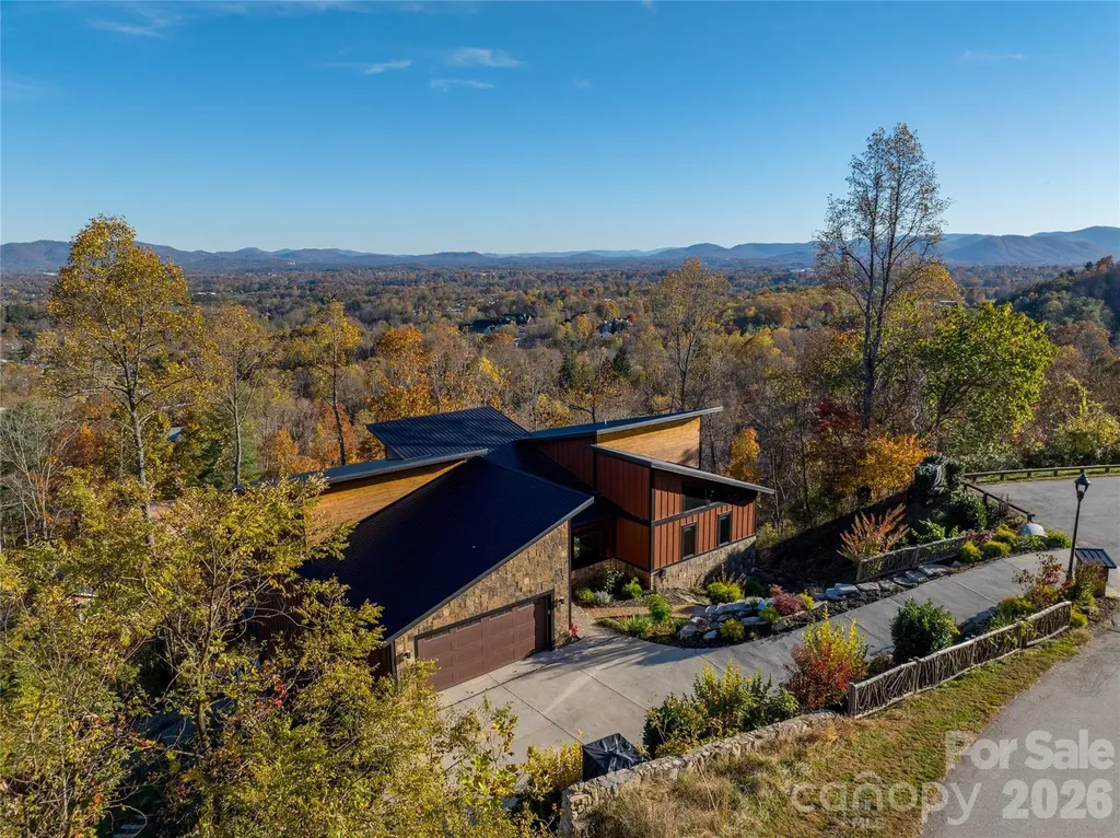 41 Ben Lippen School Road Asheville NC 28806