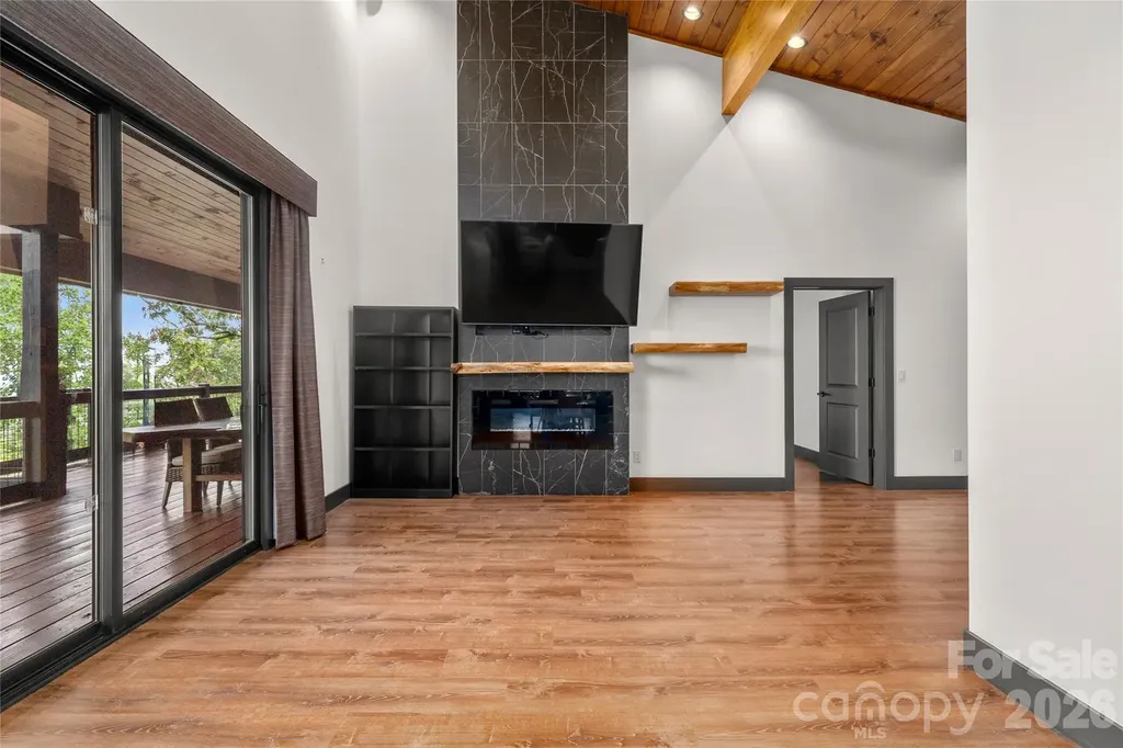 41 Ben Lippen School Road Asheville NC 28806